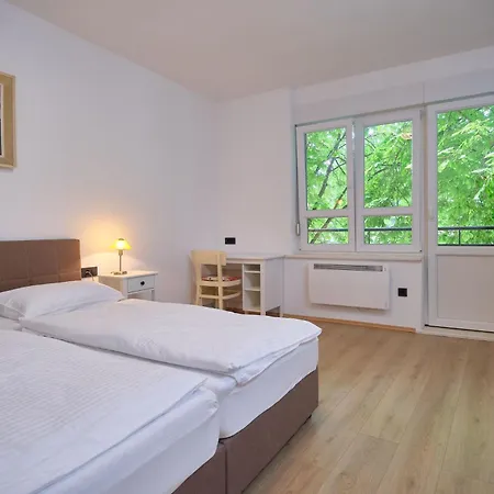 Apartament Fuer 4 Personen Ca, 80 M Sup2 In Split, Dalmatien Gespanschaft Dalmatien