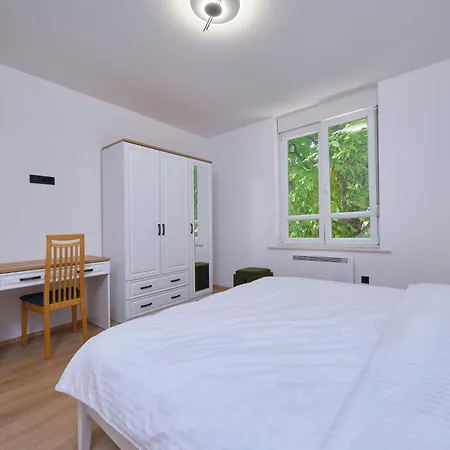 Apartament Fuer 4 Personen Ca, 80 M Sup2 In Split, Dalmatien Gespanschaft Dalmatien *