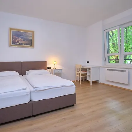 Fuer 4 Personen Ca, 80 M Sup2 In Split, Dalmatien Gespanschaft Dalmatien Apartament Split